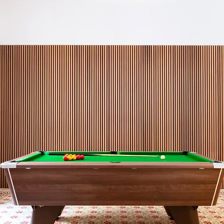 Luciano - Rooftop Jacuzzi, Bbq, Billiards & Steps From Sea *