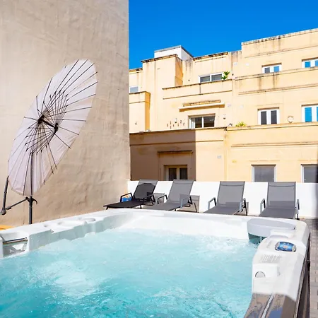 Сasa de vacaciones Luciano - Rooftop Jacuzzi, Bbq, Billiards & Steps From Sea *