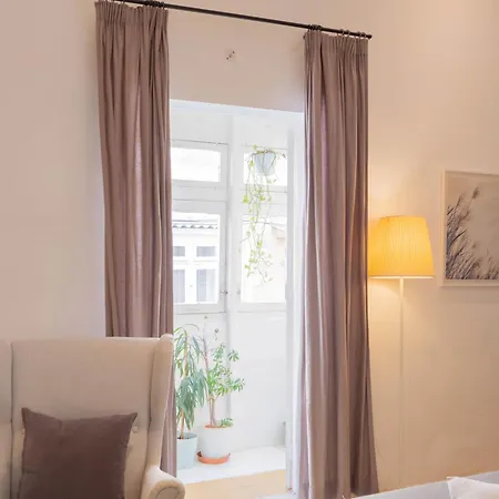 Vakantiehuis Luciano - Rooftop Jacuzzi, Bbq, Billiards & Steps From Sea *