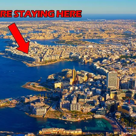 Luciano - Rooftop Jacuzzi, Bbq, Billiards & Steps From Sea