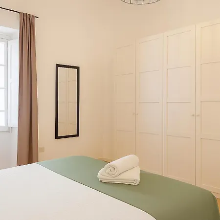 Luciano - Rooftop Jacuzzi, Bbq, Billiards & Steps From Sea * Sliema