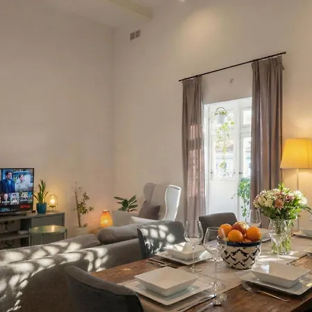 Holiday home Luciano - Rooftop Jacuzzi, Bbq, Billiards & Steps From Sea