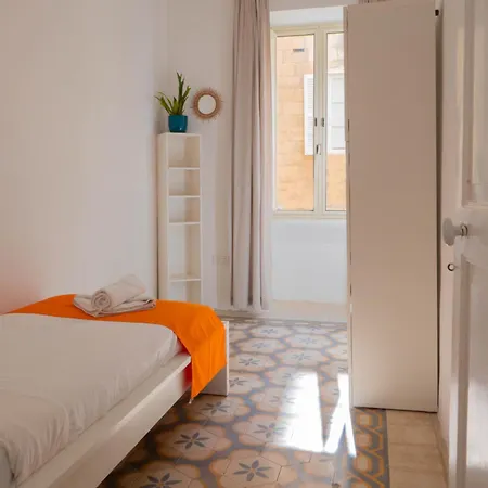 Luciano - Rooftop Jacuzzi, Bbq, Billiards & Steps From Sea Casa de Férias