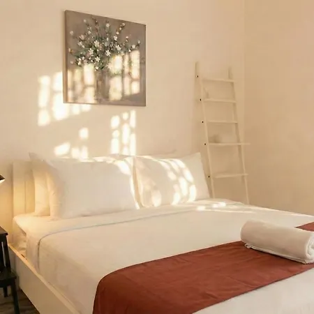 Luciano - Rooftop Jacuzzi, Bbq, Billiards & Steps From Sea Holiday home